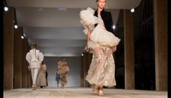 المدرج إلى الغرفة: صياغة تجارب منزلية عصرية لا تُنسى