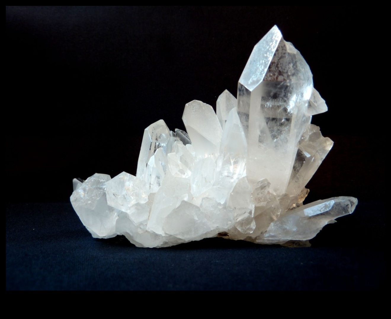 الصحة الصلبة الصخرية: استكشاف أسس المعادن