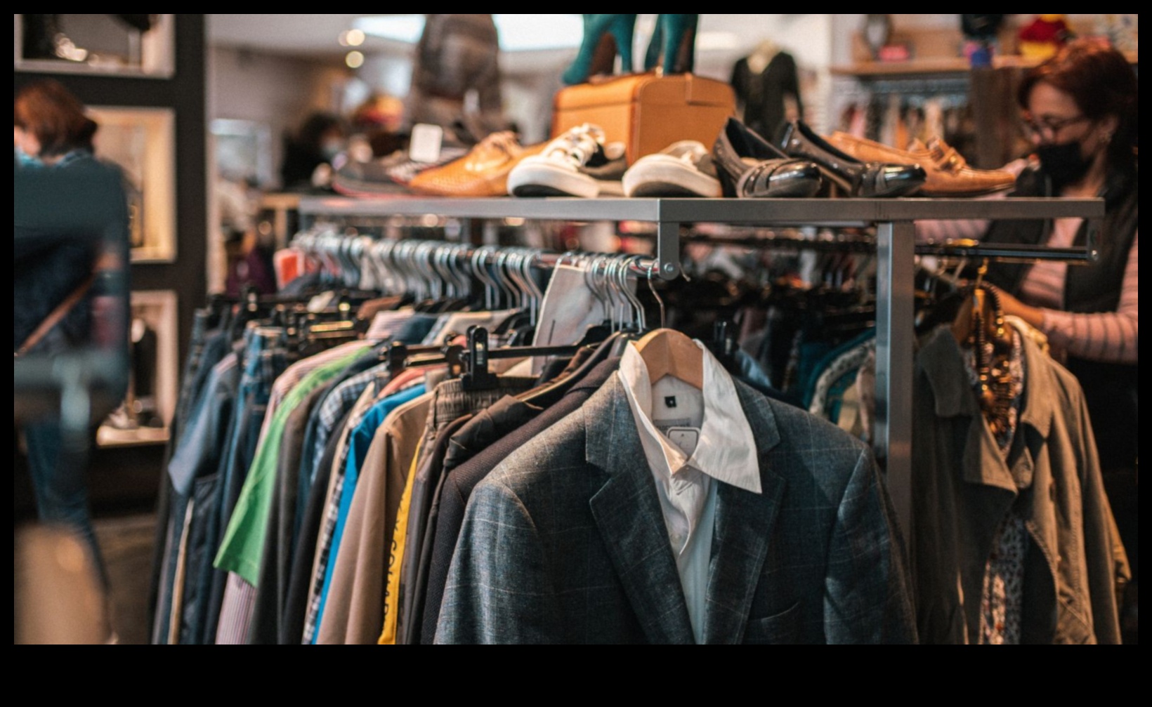 كنوز متجر التوفير: مغامرات إعادة تدوير الملابس التي يمكنك صنعها بنفسك